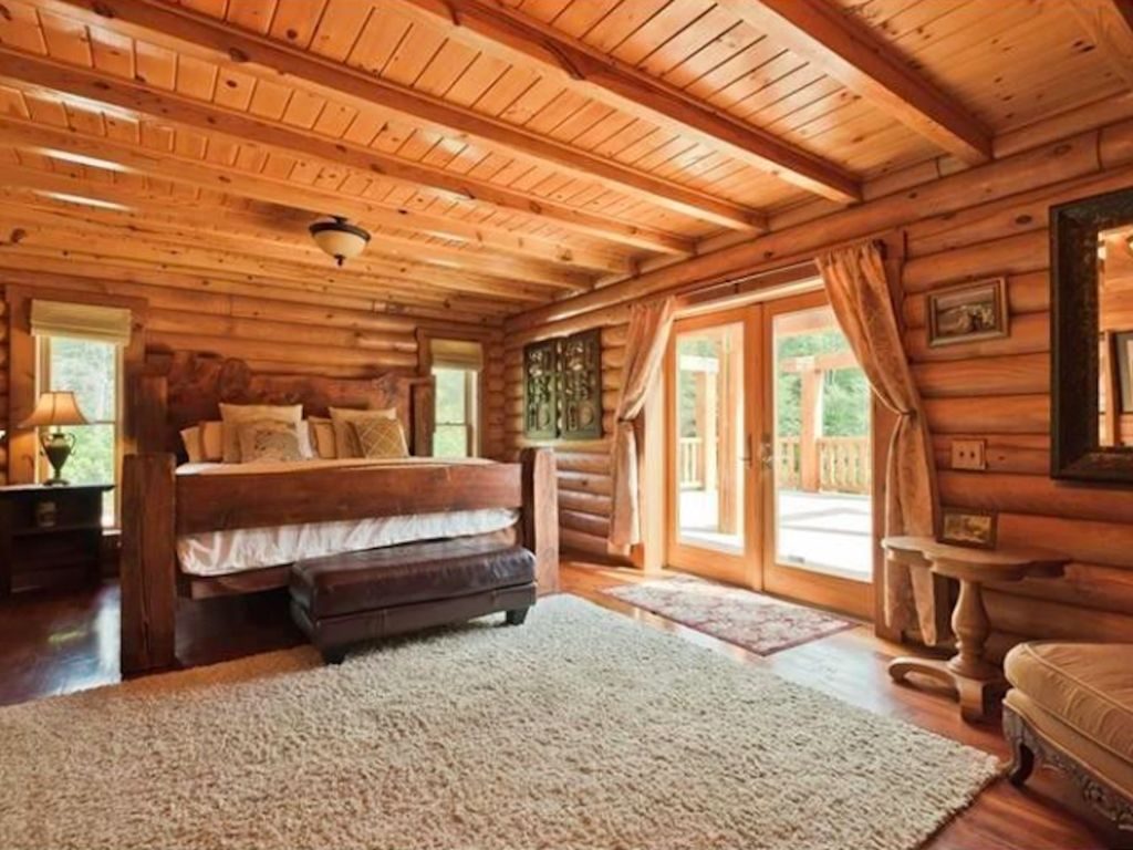 Moose Lake Ranch — lodge and grounds