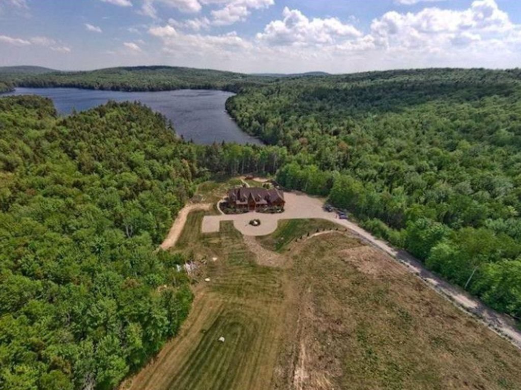 Moose Lake Ranch — lodge and grounds