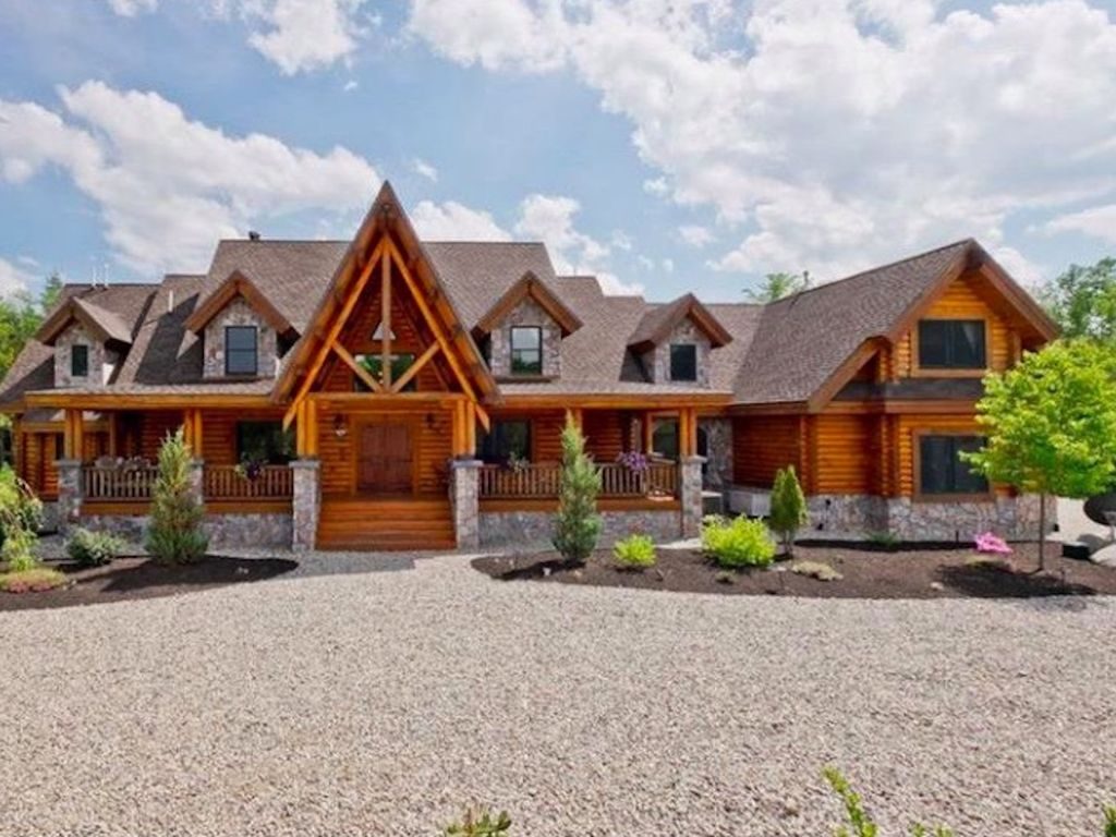 Moose Lake Ranch — lodge and grounds