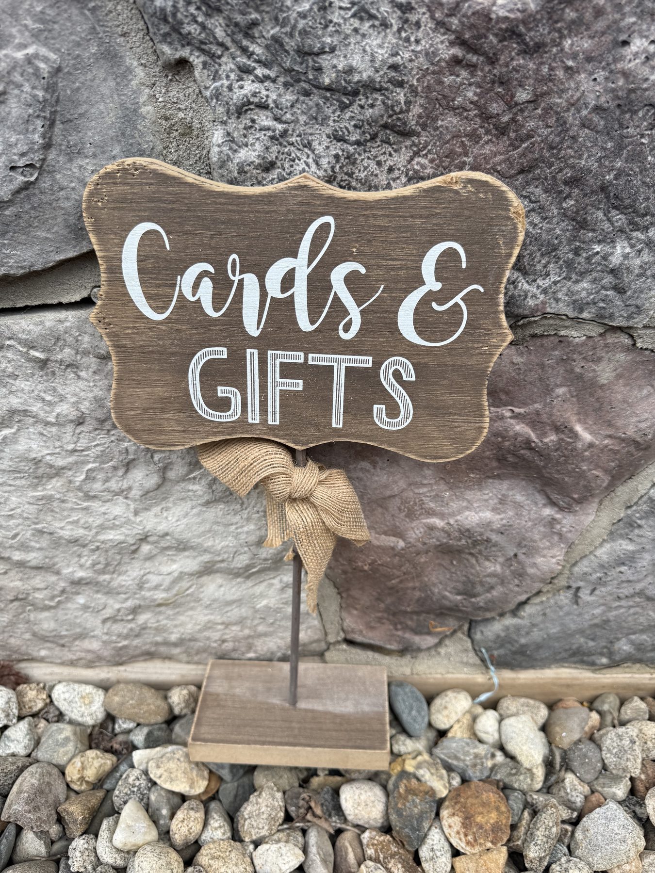 Gift and card table at the reception
